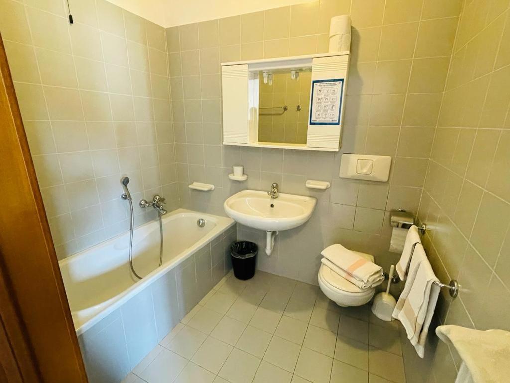 Foresteria Miramonti Affittacamere Fiave Phòng bức ảnh